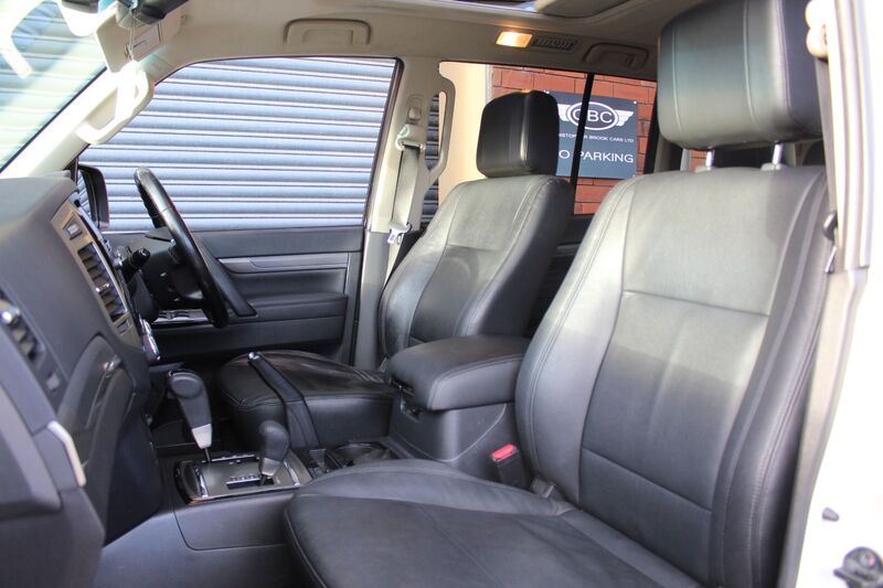 MITSUBISHI SHOGUN