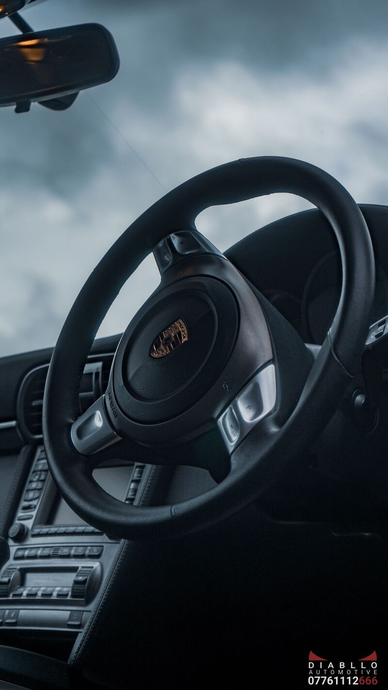 PORSCHE 911