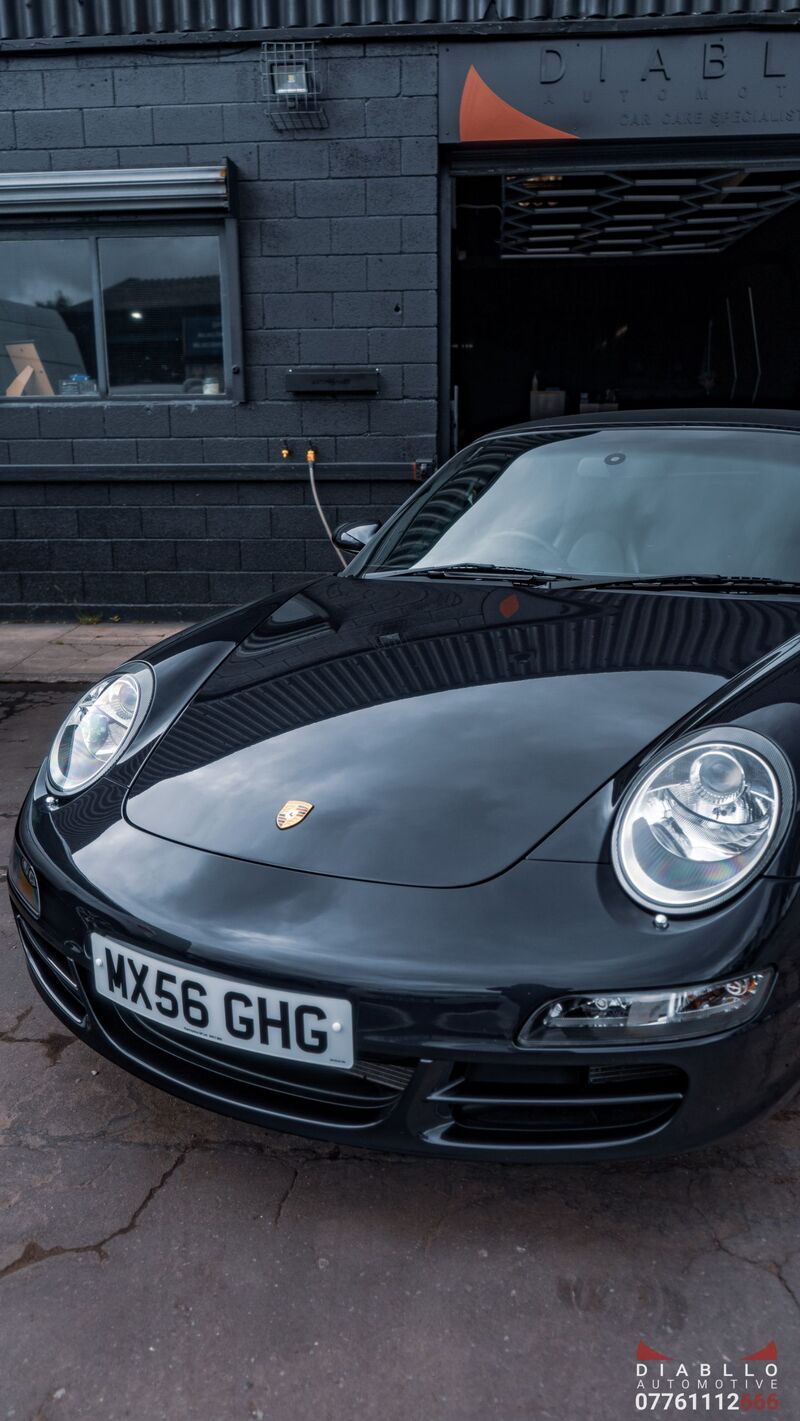 PORSCHE 911