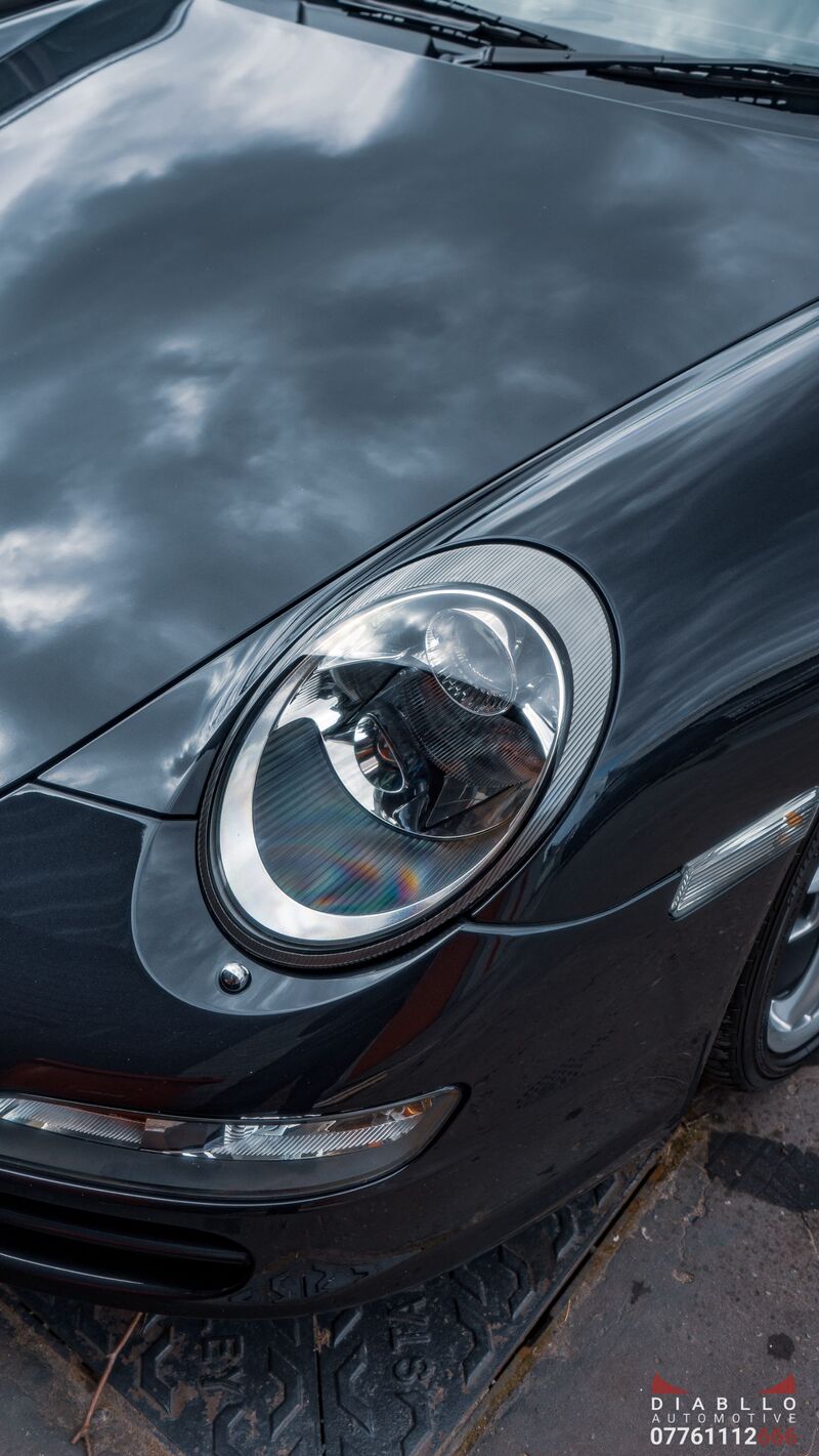 PORSCHE 911