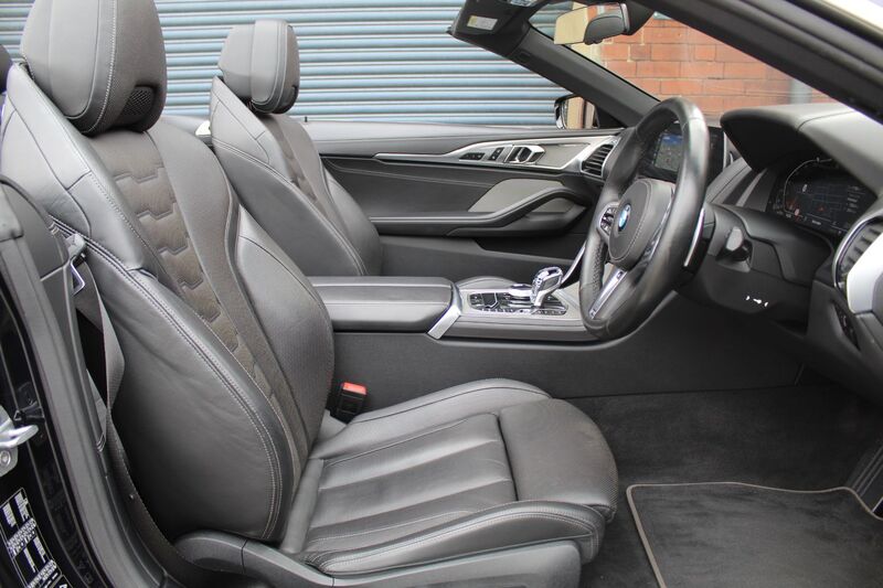 BMW 8 SERIES