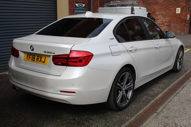 BMW 3 SERIES