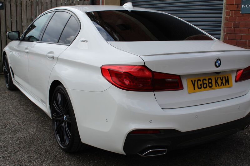BMW 5 SERIES