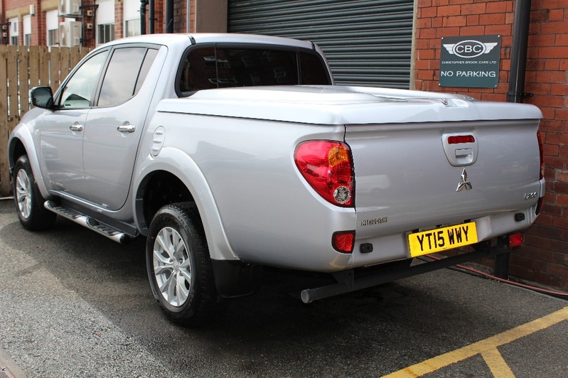 MITSUBISHI L200