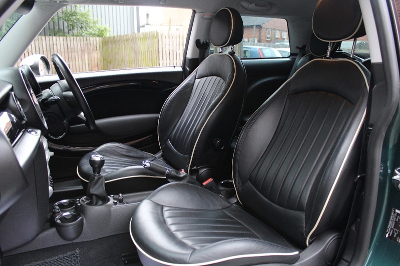 MINI HATCH