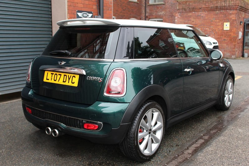 MINI HATCH