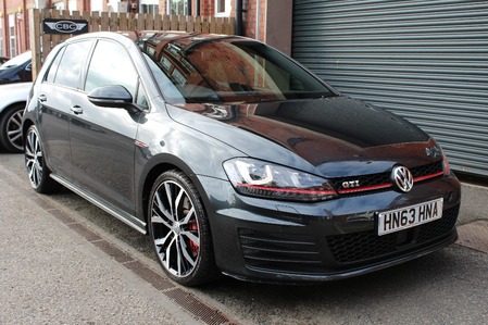 VOLKSWAGEN GOLF GTI PERFORMANCE