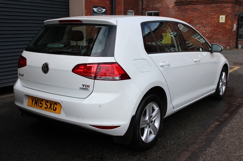 VOLKSWAGEN GOLF